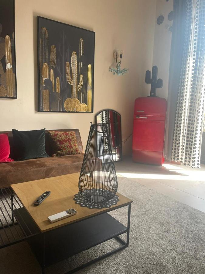 Industry Home Катания Экстерьер фото