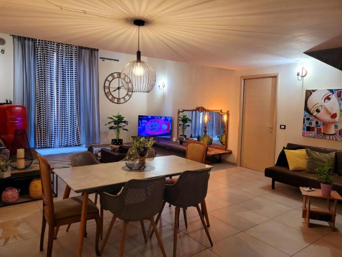 Industry Home Катания Экстерьер фото